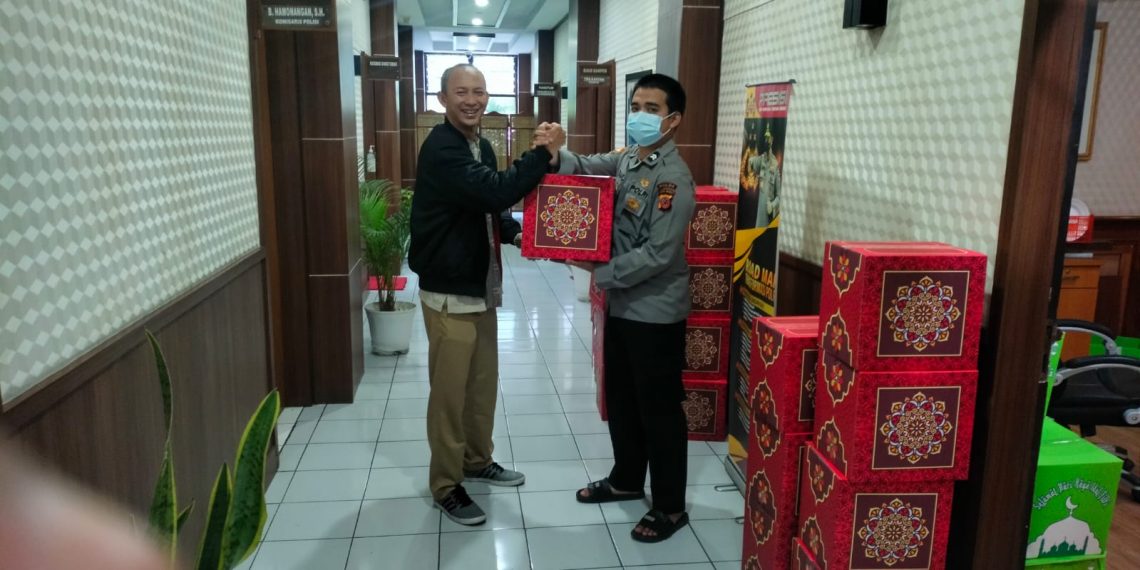Kapolri Berikan Bingkisan Lebaran untuk Anggota JMSI Jabar