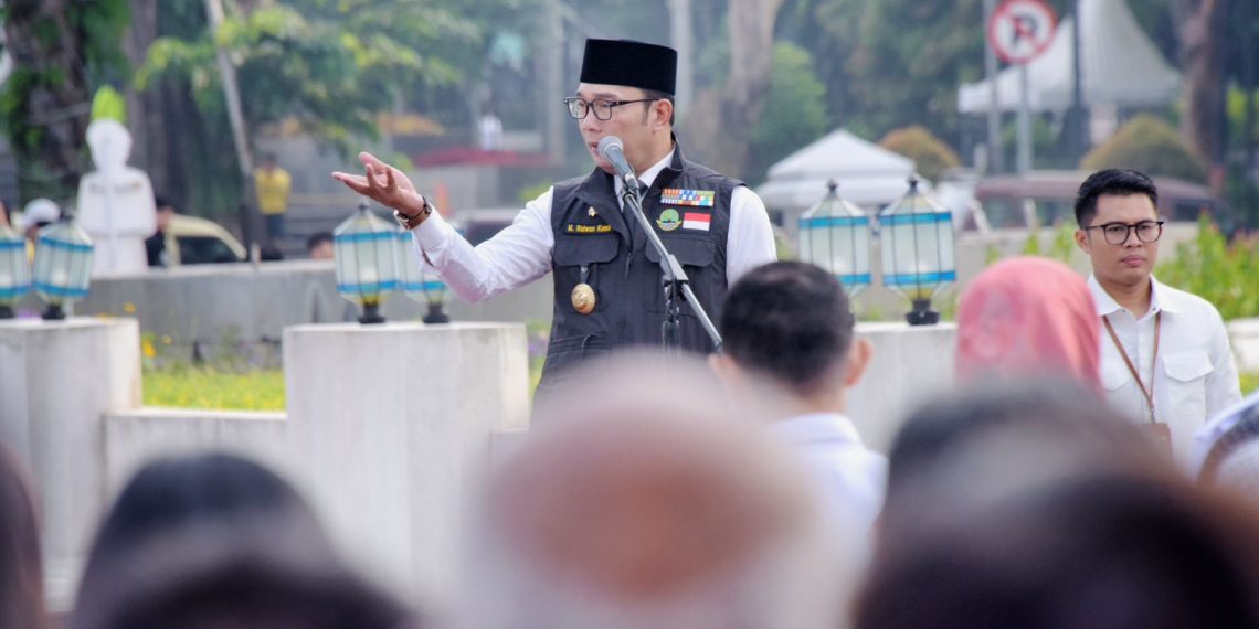 Gubernur Jabar Pastikan Pelayanan Publik di Hari Pertama Kerja Berjalan 100 Persen