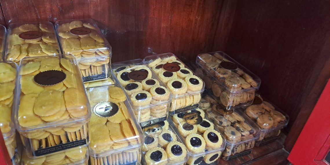 Ini Dia Legenda Kue Bandung yang Tetap Eksis dan Laris Manis