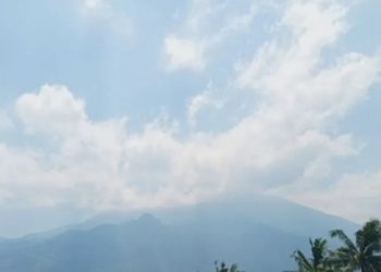 1.360 Pendaki Ramaikan Gunung Ciremai Saat HUT ke-80 RI