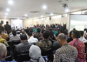 KPPU Sidang 97 Perusahaan Pinjol, Rekor Sejarah dan Ujian Integritas