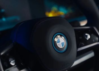 Drama Otomotif dan Gadget 2025 BMW Panas, Apple Naik Level!