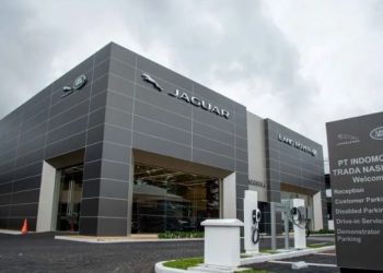 Bukan Cuma Serangan Siber, Jaguar Land Rover Dihantam Krisis Ganda!