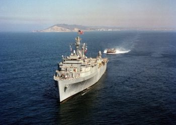 IRGC Kerahkan Drone dan Rudal, Sinyal Keras Iran ke Amerika Serikat