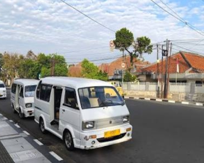 Kurangi Macet, Sopir Angkot Sukabumi Libur Tiga Hari Dapat Rp600 Ribu