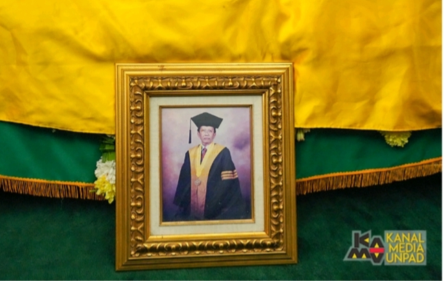 Tokoh Penyakit Dalam Unpad Prof Rachmat Soelaeman Tutup Usia