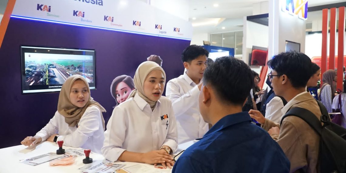 1.200 Pelamar Serbu Booth KAI di Job Fair Undip, Waspada Rekrutmen Palsu